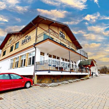 Hotel Diana Stráža Esterno foto