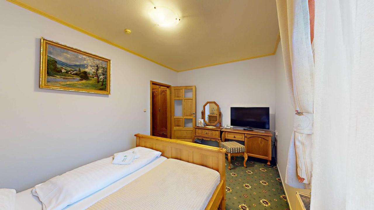 Hotel Diana Stráža Esterno foto