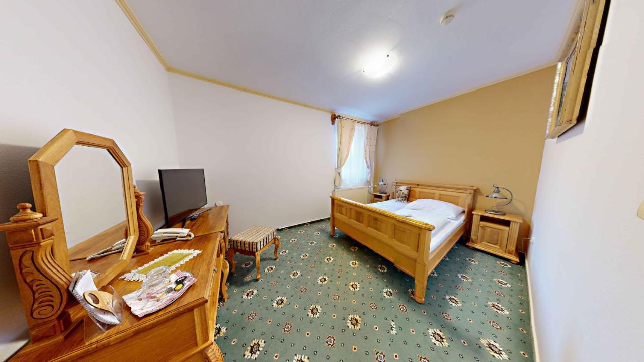 Hotel Diana Stráža Esterno foto