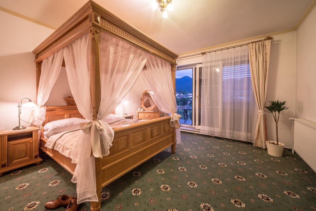 Hotel Diana Stráža Esterno foto